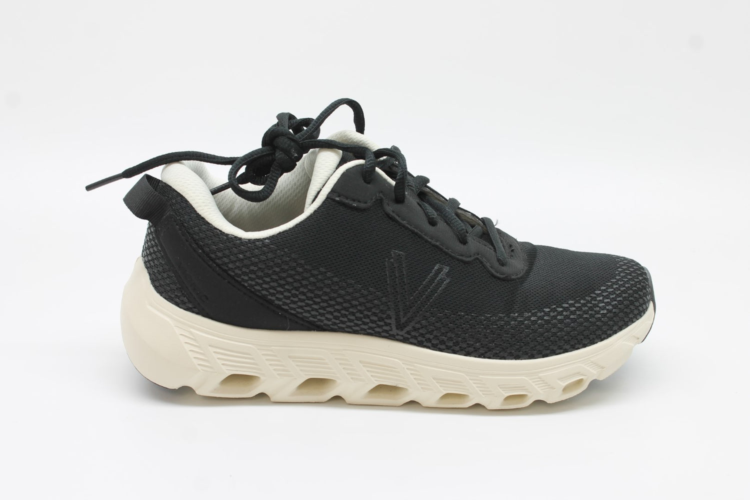 Vionic Women's Priscilla Sneakers Floor Sample