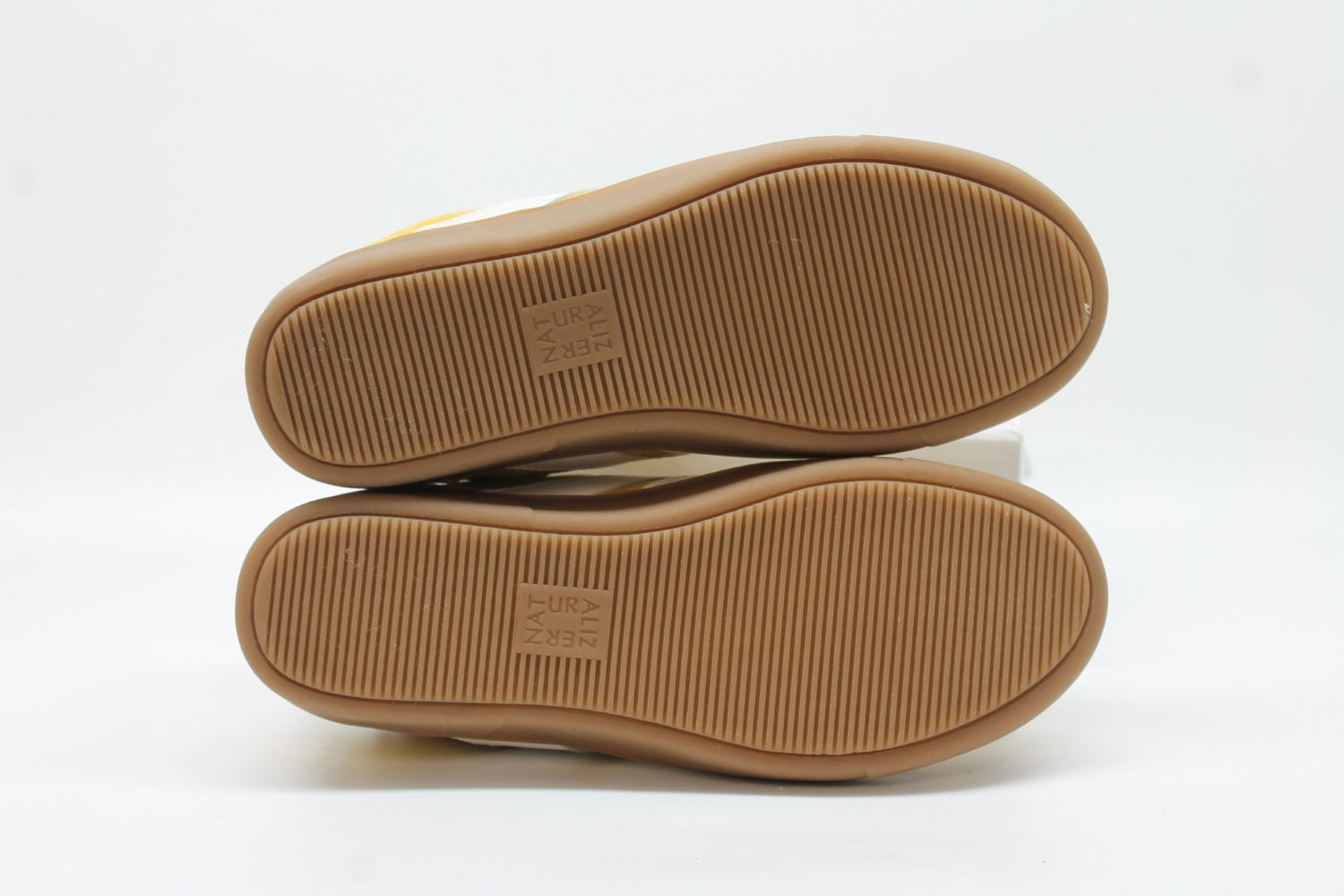 Naturalizer Women's Medina Sneaker Floor Sample