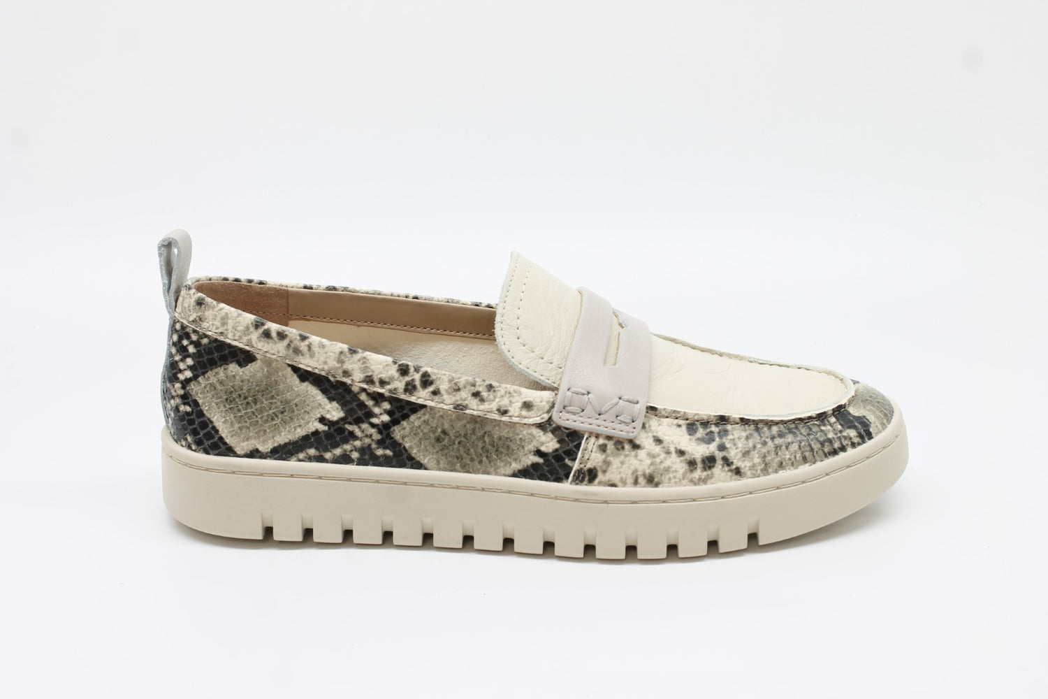 Vionic Women's Uptown Loafers Floor Sample