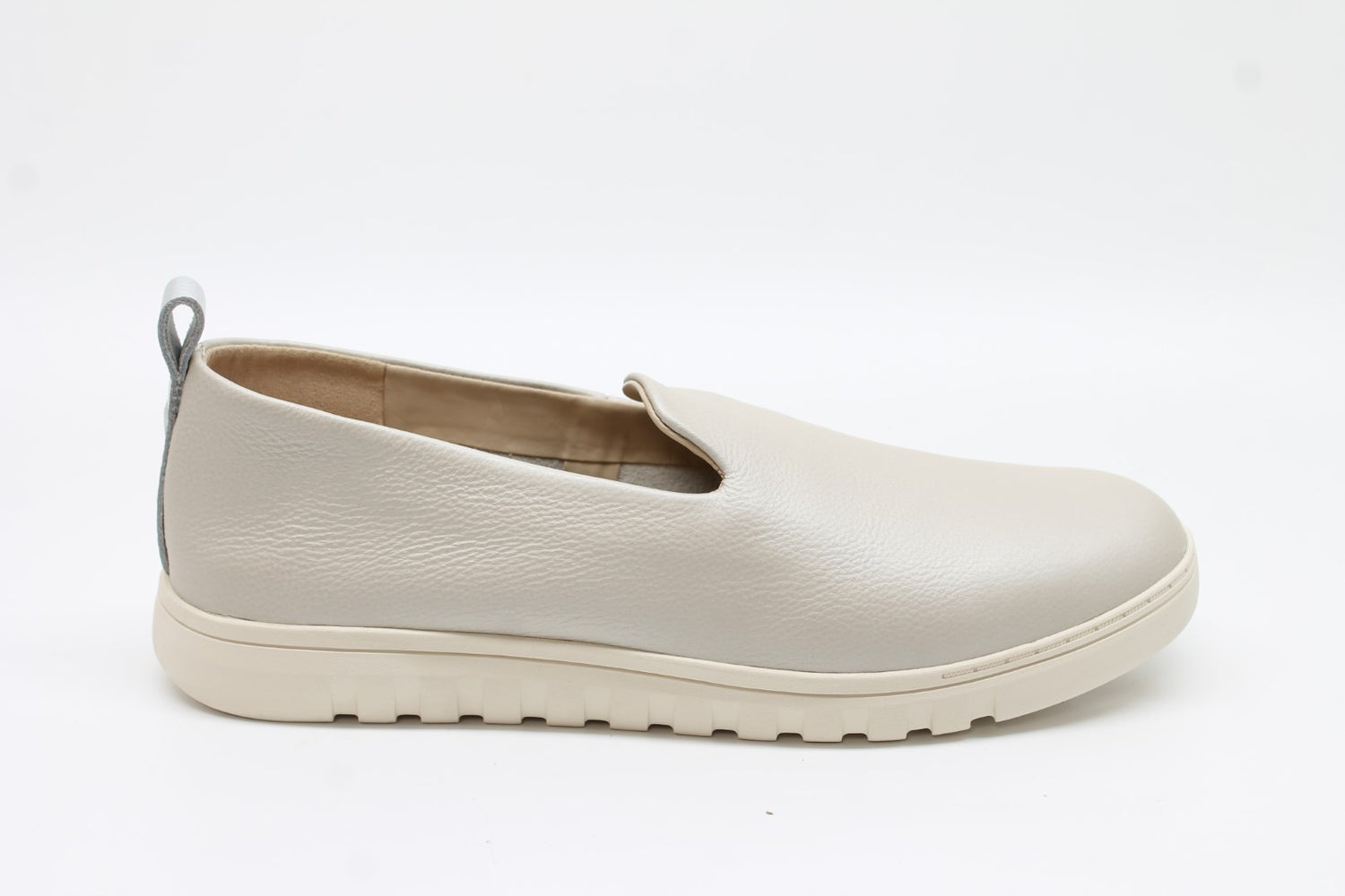 Vionic Women's Uptown Willa Slip On Loafers Floor Sample