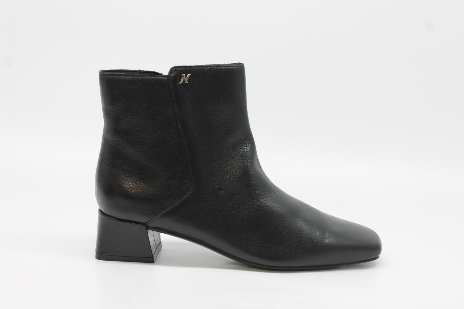 Naturalizer Women's Jada Ankle Boots Floor Sample