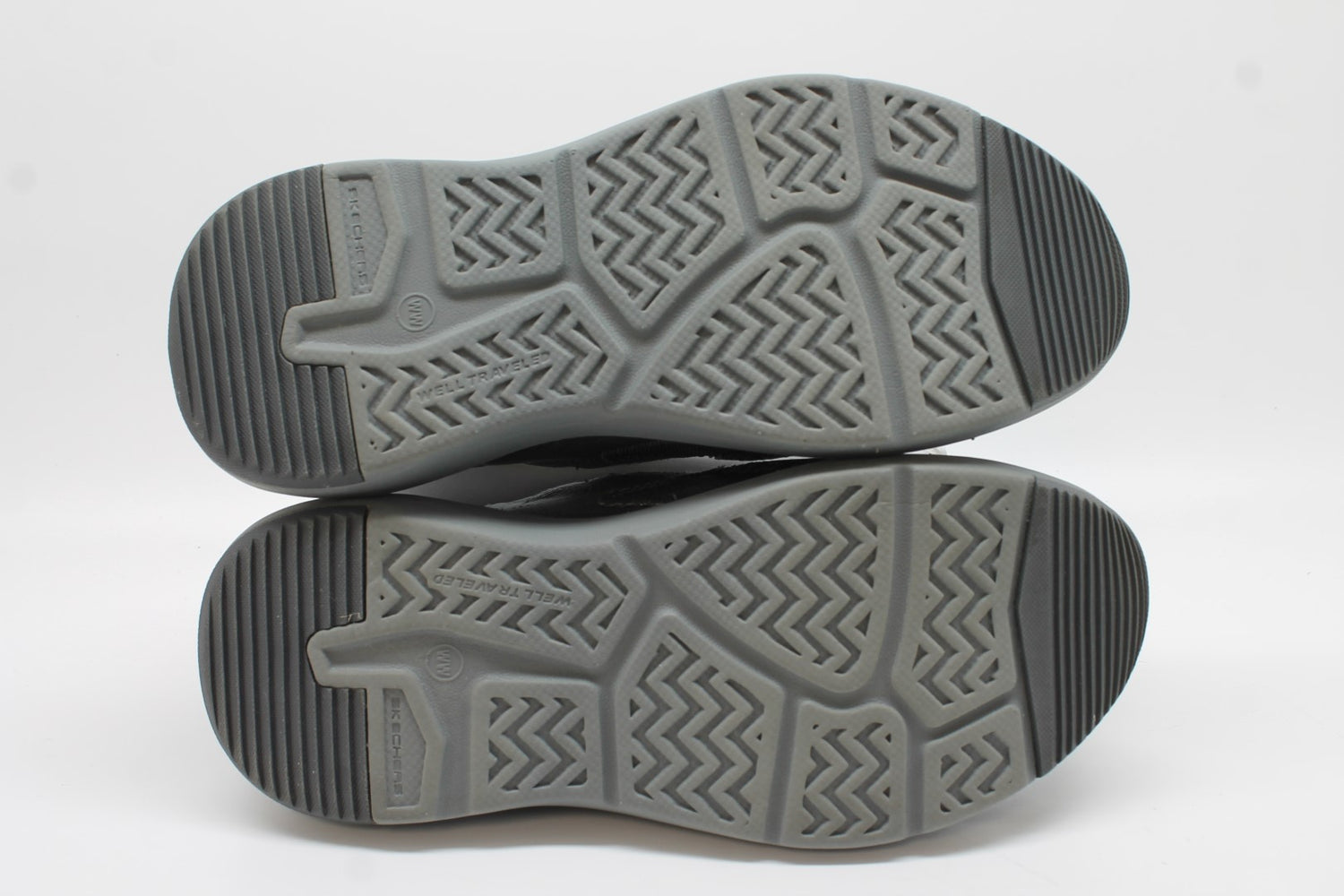 Skechers Men's Slip Ins Parson Dewitt Sneakers Floor Sample