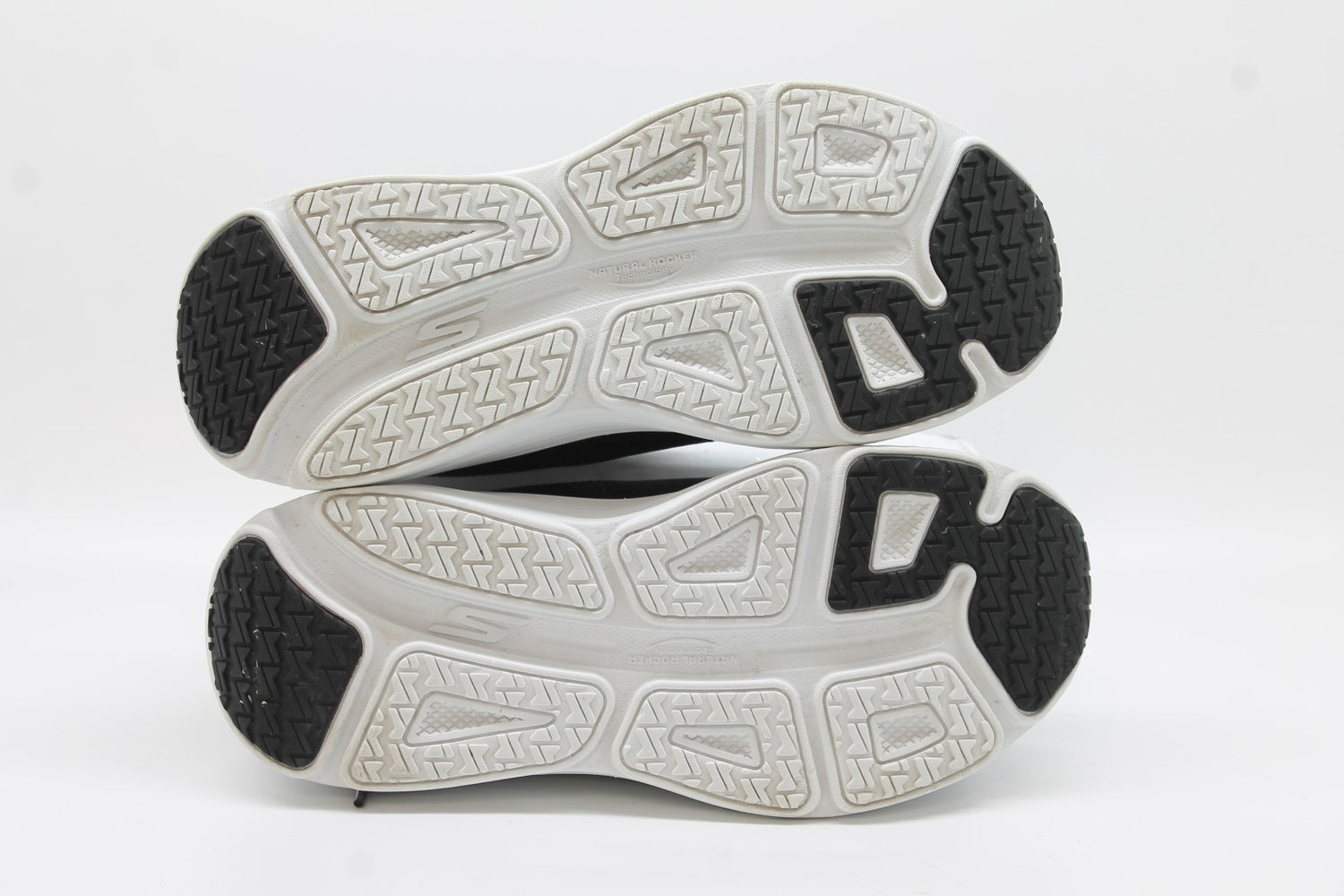 Skechers Women's Max Cushioning Endeavour Hallandale Sneakers Floor Sample