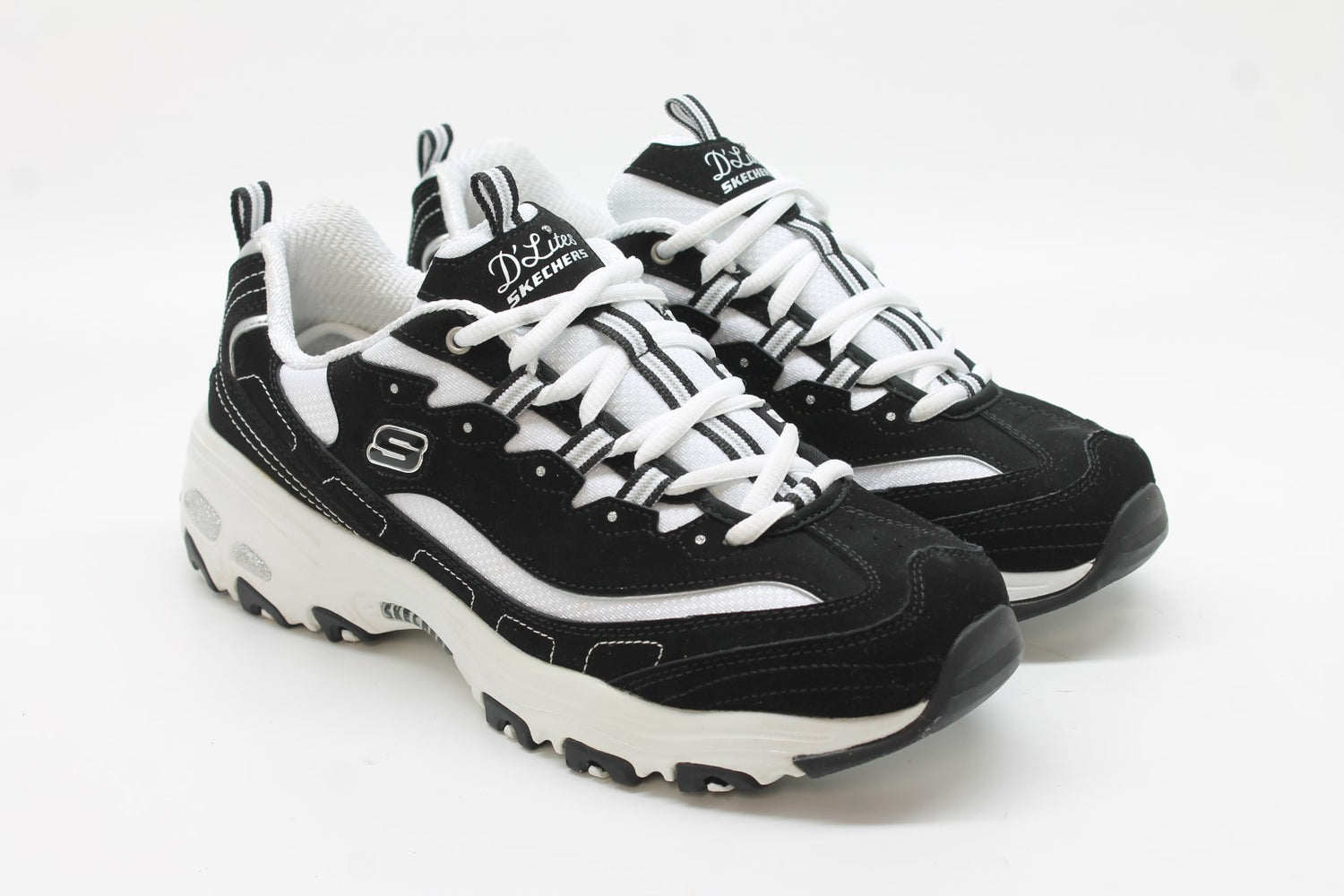 Black / White