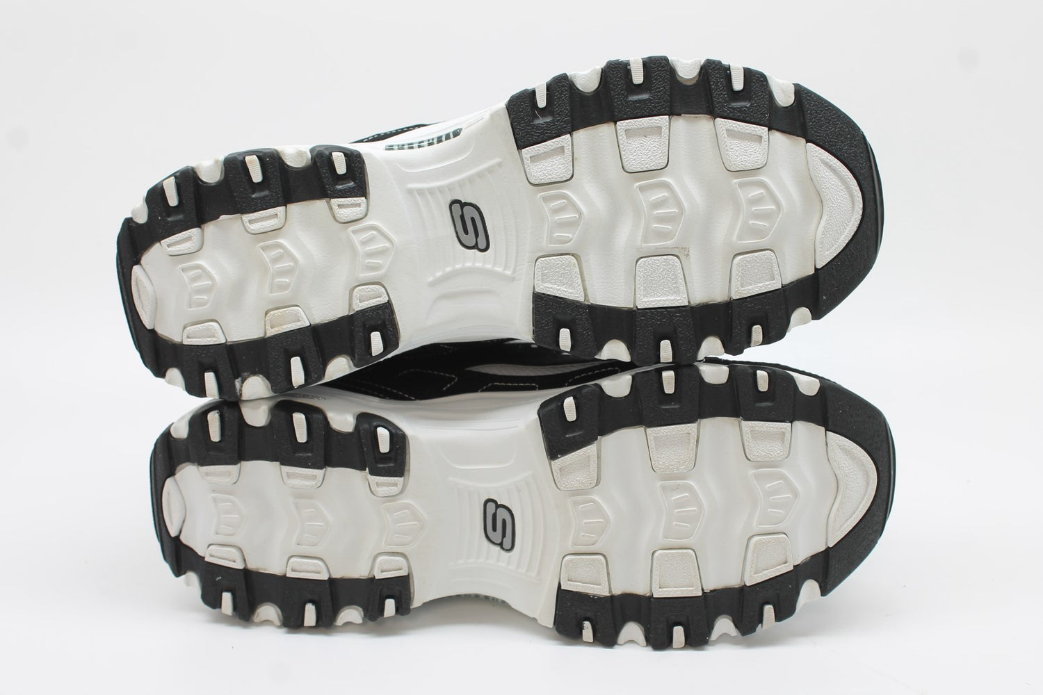 Skechers Women's D'lites Biggest Fan Sneakers Floor Sample