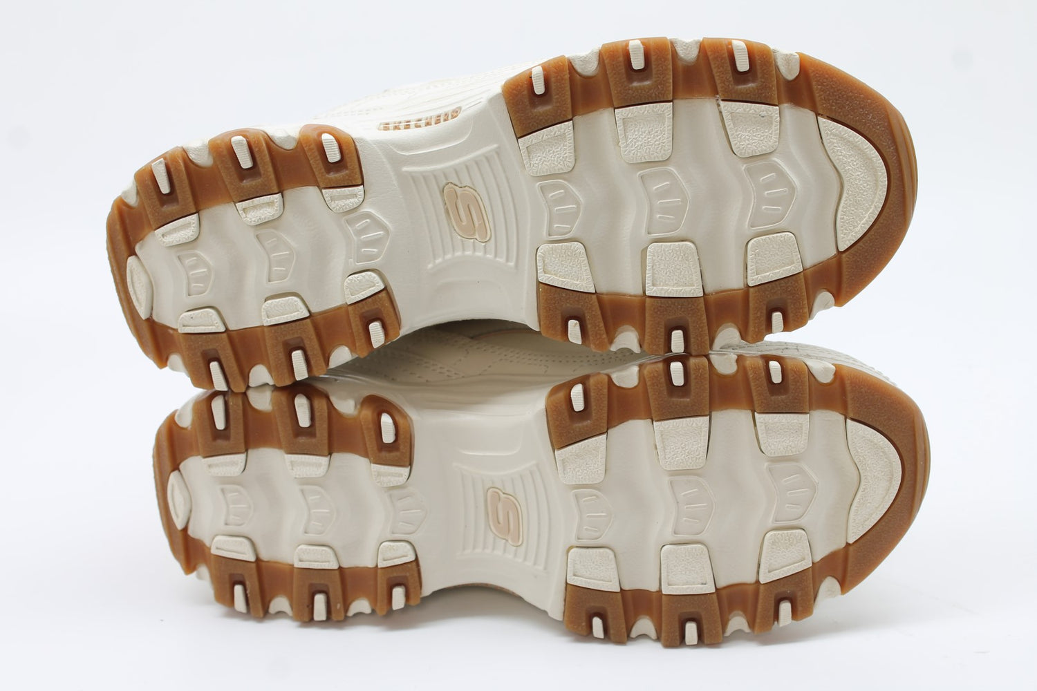 Skechers Women's D'lites Good Neutral Sneakers  Floor Sample