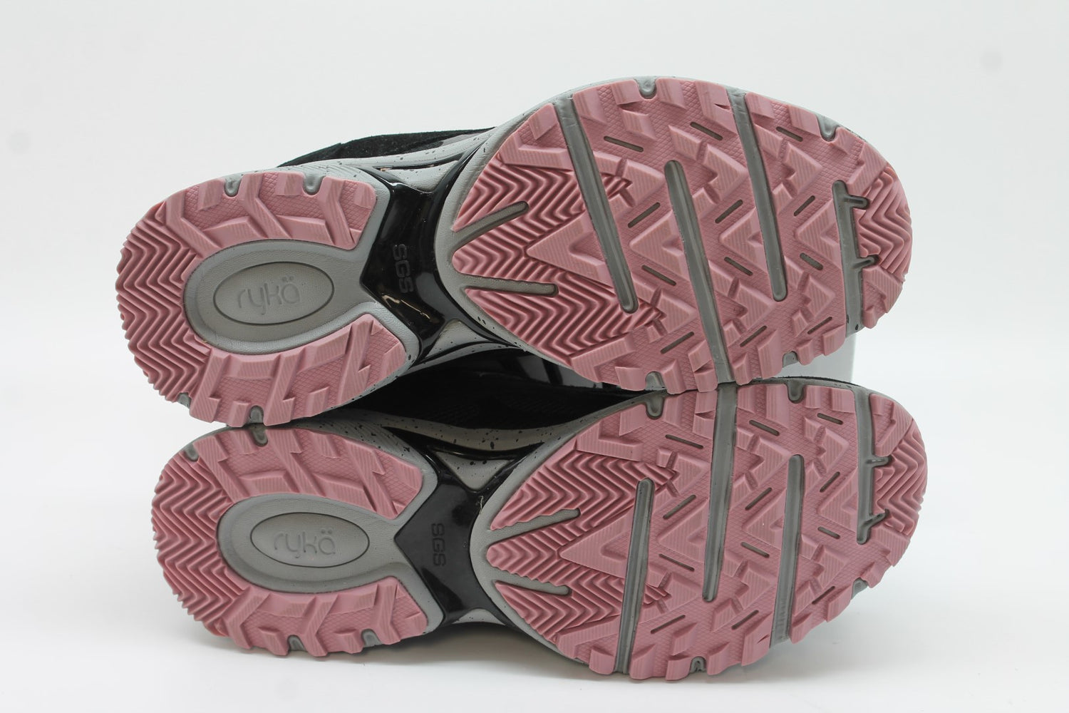 Ryka Women's Sky Stride Walking Sneaker Floor Sample