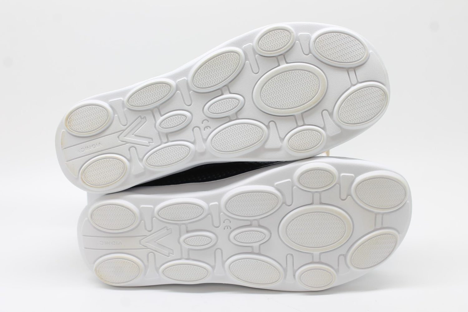 Vionic Men's Sage Rx Recovery Slip On Sneakers Floor Sample