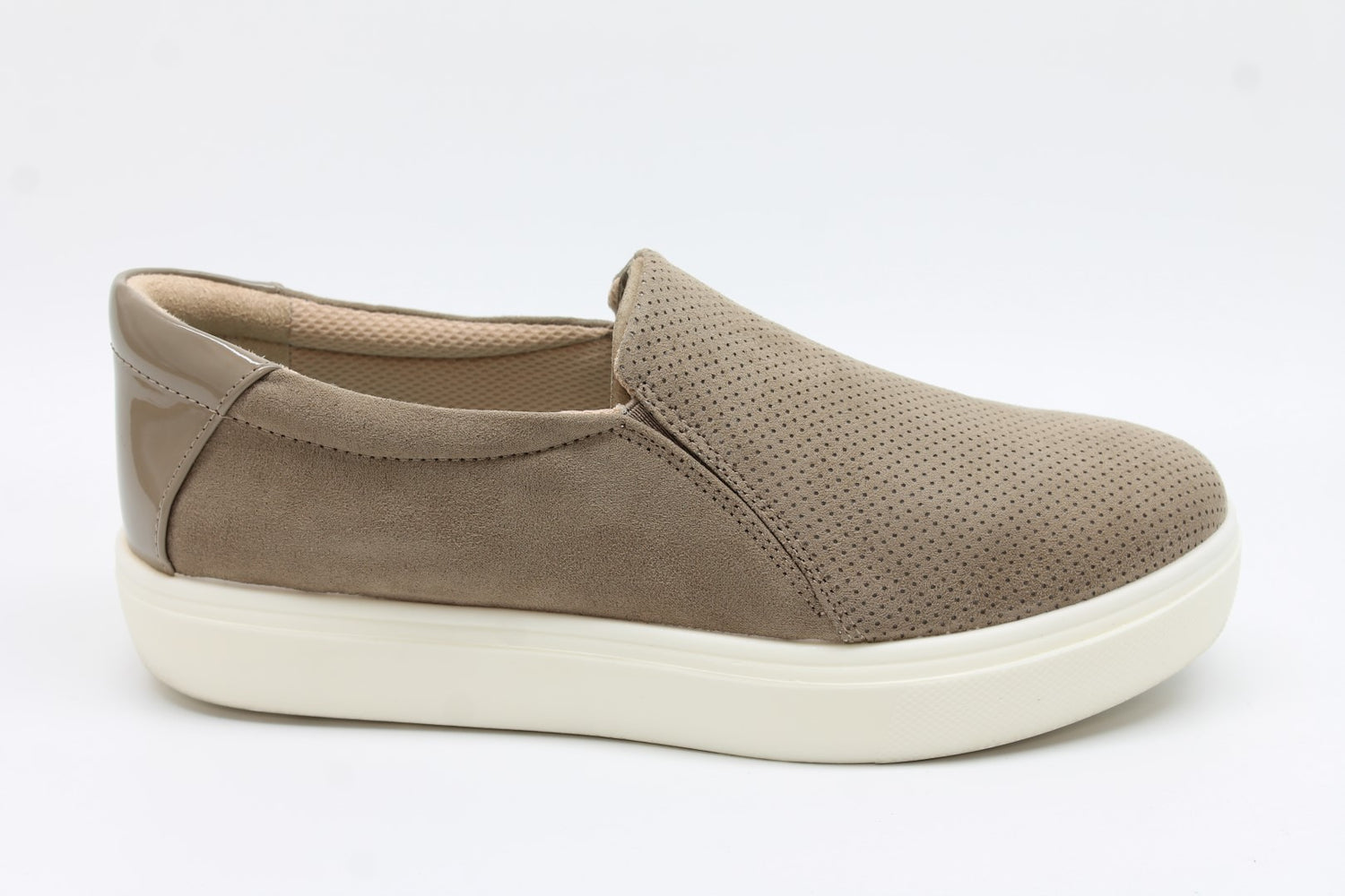 Dr. Scholl's Women's Madison Cloud Slip On Sneaker Floor Sample