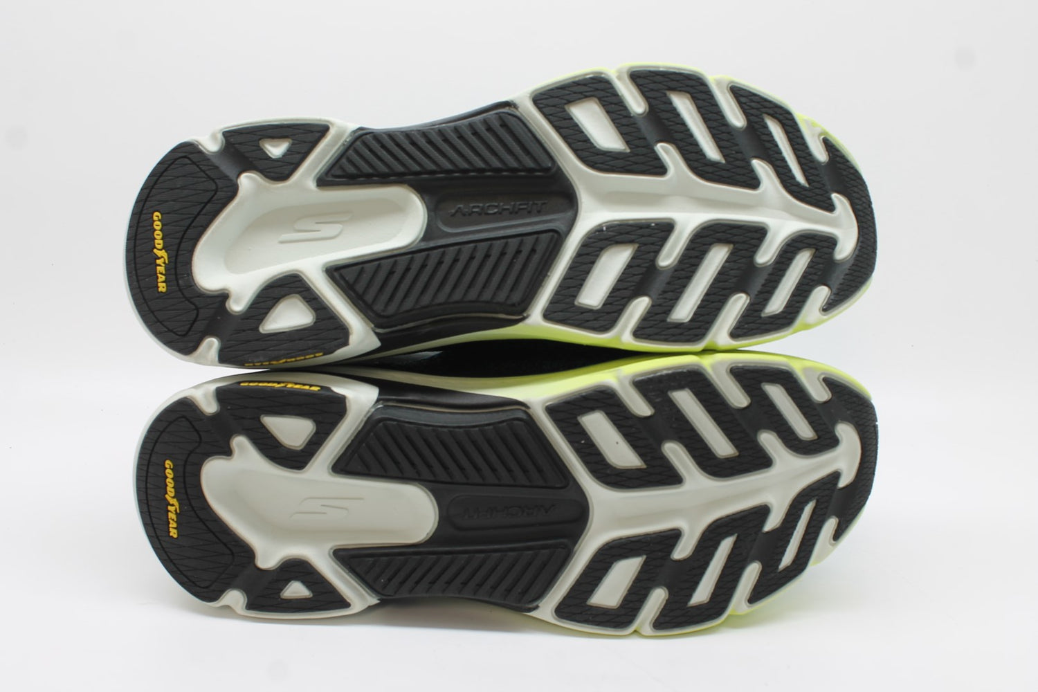 Skechers Men's Max Cushioning Arch Fit 2.0- Fortuitous 2.0 Slip Ins Floor Sample