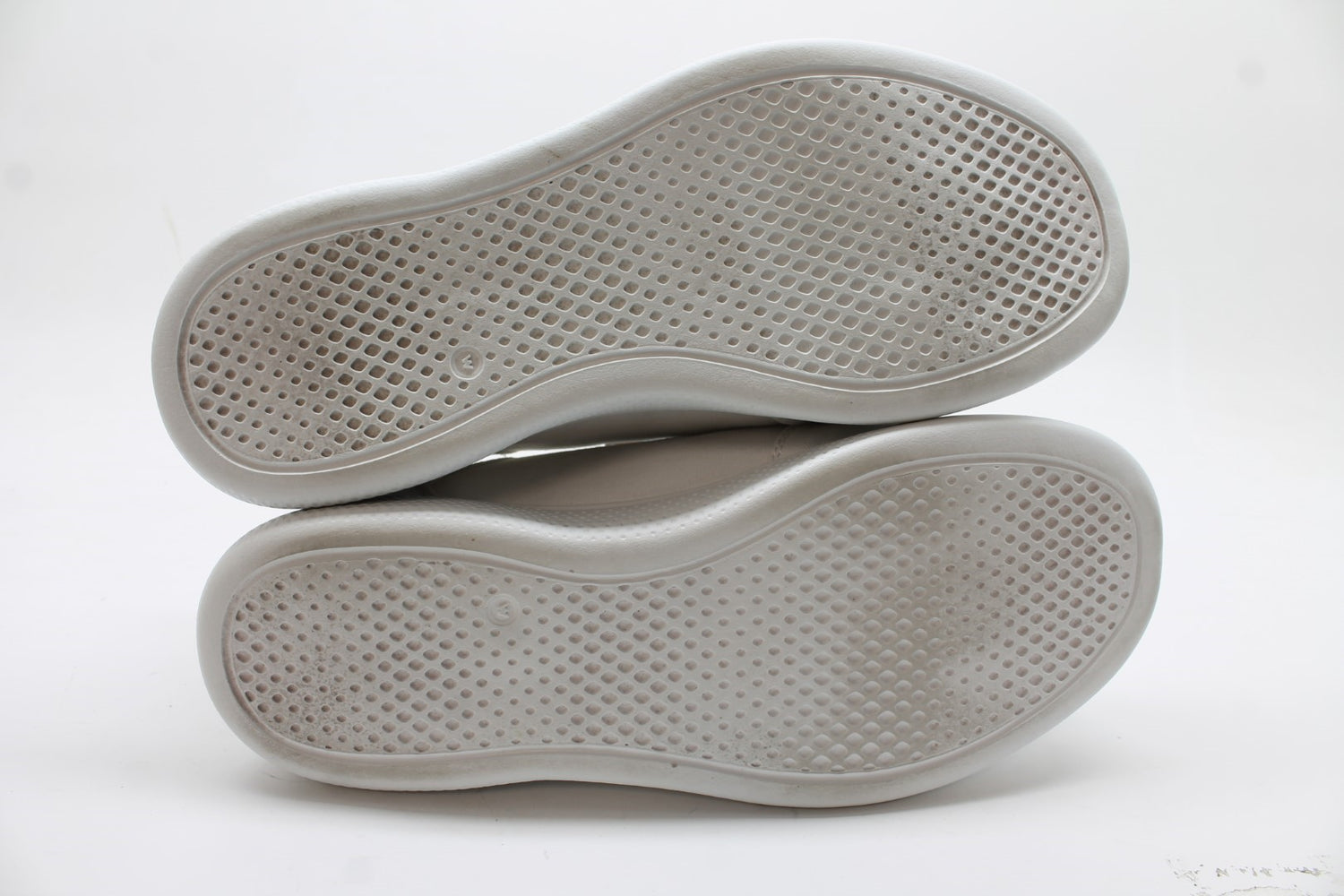 Skechers Women's Bobs Skip Cute Keep it Sweet Sneakers Floor Sample